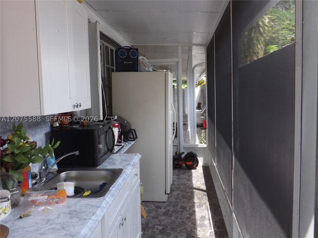 217 W 34th St, Hialeah, FL 33012