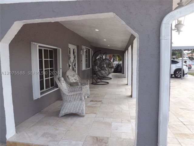 217 W 34th St, Hialeah, FL 33012