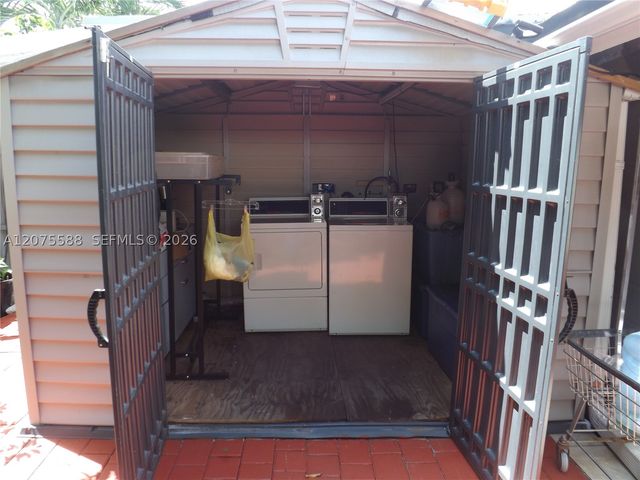 217 W 34th St, Hialeah, FL 33012