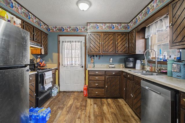 600 Pine Oaks Drive, Tunnel Hill, GA 30755