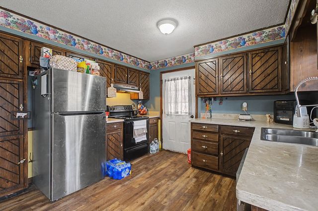 600 Pine Oaks Drive, Tunnel Hill, GA 30755