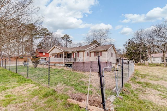 600 Pine Oaks Drive, Tunnel Hill, GA 30755