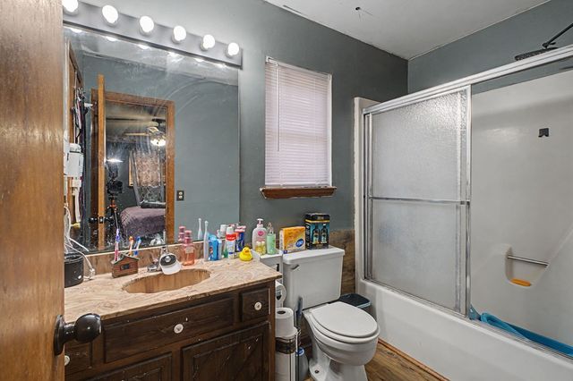 600 Pine Oaks Drive, Tunnel Hill, GA 30755