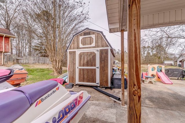 600 Pine Oaks Drive, Tunnel Hill, GA 30755