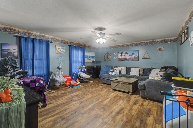 600 Pine Oaks Drive, Tunnel Hill, GA 30755