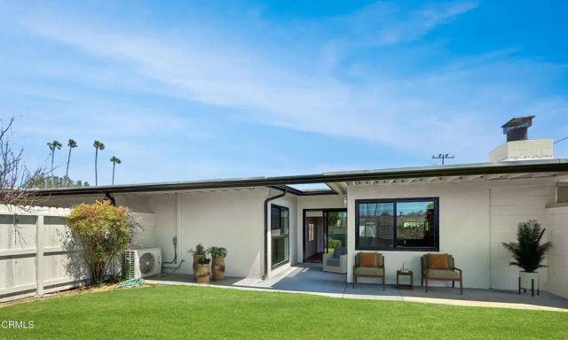 61 Redwood Avenue, Ventura, CA 93003