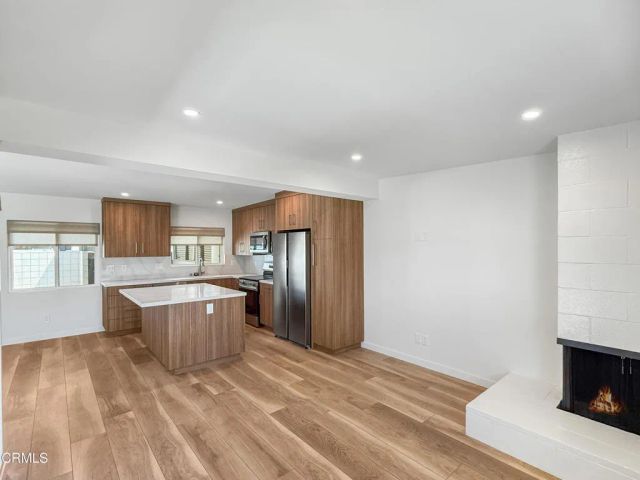 61 Redwood Avenue, Ventura, CA 93003