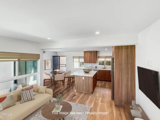 61 Redwood Avenue, Ventura, CA 93003