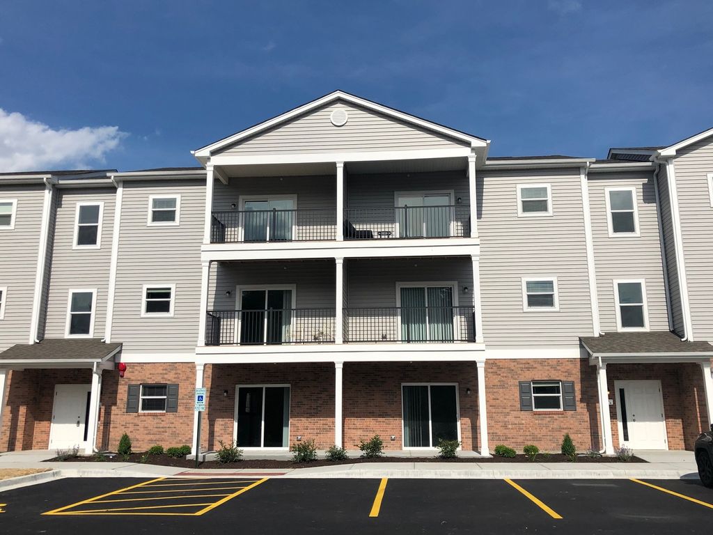 811 E Main Street 3D, East Dundee, IL 60118