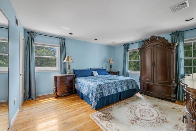 2 Madison Avenue, Jericho, NY 11753