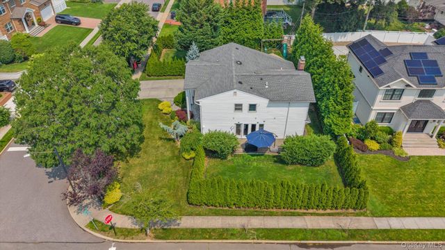 2 Madison Avenue, Jericho, NY 11753