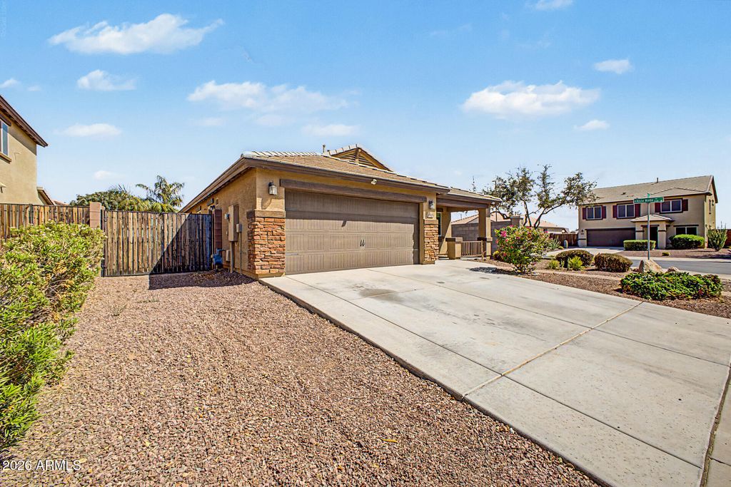 3915 S 186TH Lane, Goodyear, AZ 85338 — photo 2