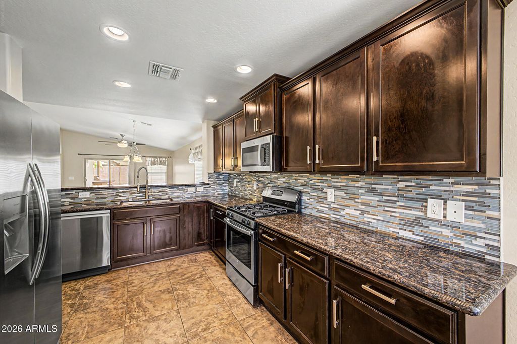 3915 S 186TH Lane, Goodyear, AZ 85338 — photo 4