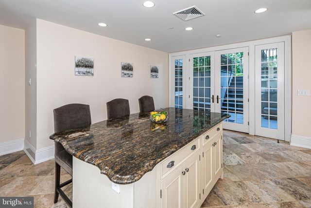 20 LEONARD CT, Princeton, NJ 08540