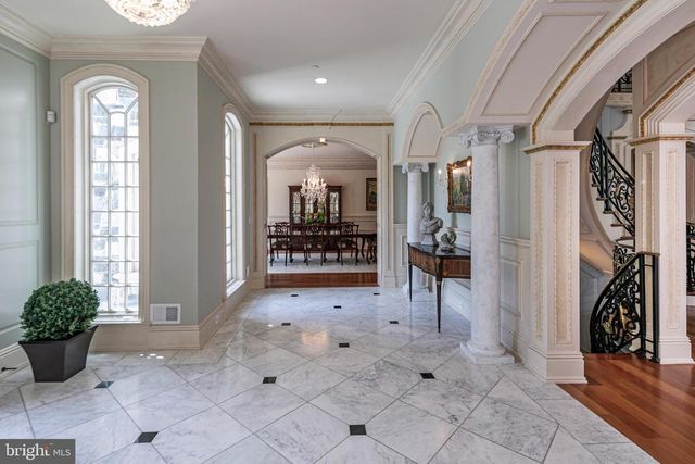 20 LEONARD CT, Princeton, NJ 08540