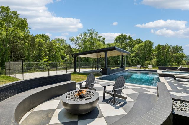 1001 Annecy Pkwy, Nolensville, TN 37135