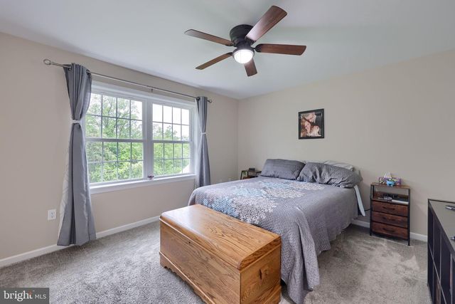 140 LIZ LN, Gap, PA 17527
