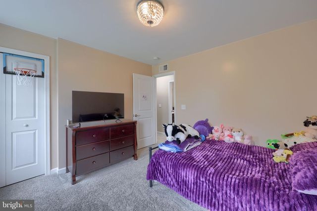140 LIZ LN, Gap, PA 17527
