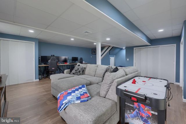 140 LIZ LN, Gap, PA 17527