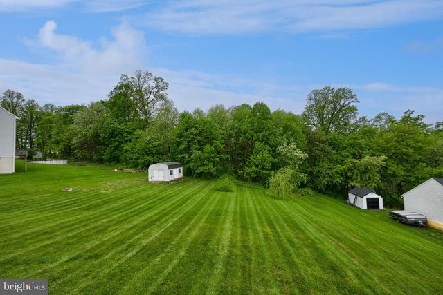 140 LIZ LN, Gap, PA 17527