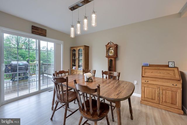 140 LIZ LN, Gap, PA 17527