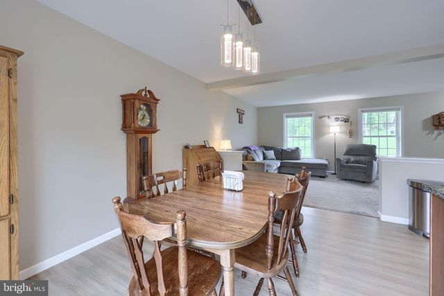 140 LIZ LN, Gap, PA 17527