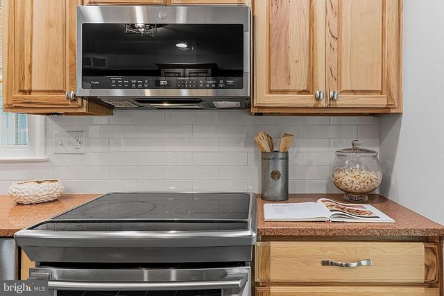 117 HARVEST RD, Cherry Hill, NJ 08002