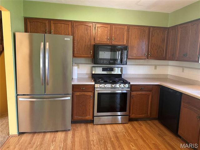 531 Whip Poor Will Street, Troy, IL 62294