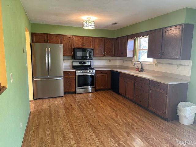 531 Whip Poor Will Street, Troy, IL 62294