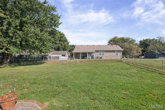 531 Whip Poor Will Street, Troy, IL 62294