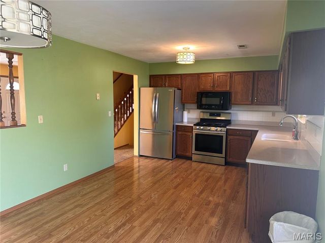 531 Whip Poor Will Street, Troy, IL 62294
