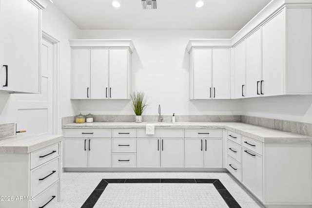 11520 E DREYFUS Avenue, Scottsdale, AZ 85259