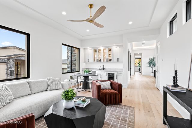 11520 E DREYFUS Avenue, Scottsdale, AZ 85259