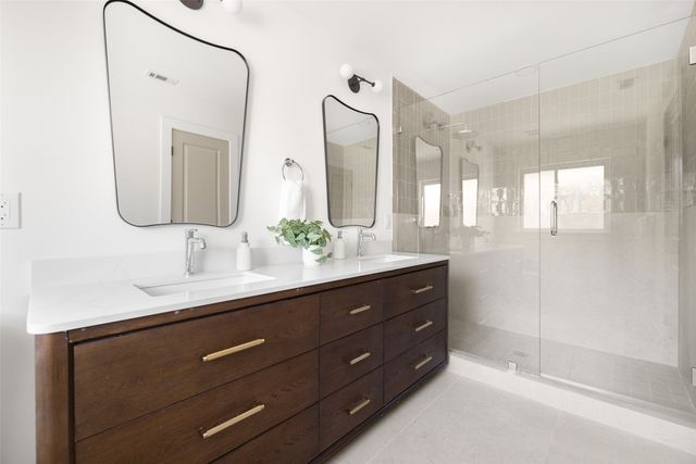 13824 Far Hills Lane, Dallas, TX 75240