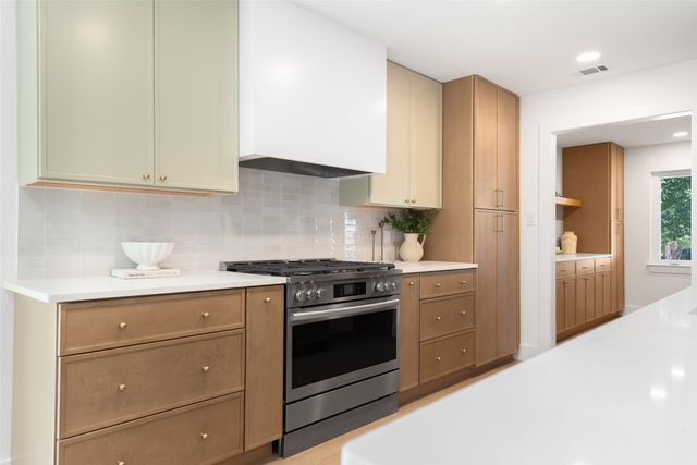 13824 Far Hills Lane, Dallas, TX 75240