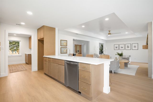 13824 Far Hills Lane, Dallas, TX 75240