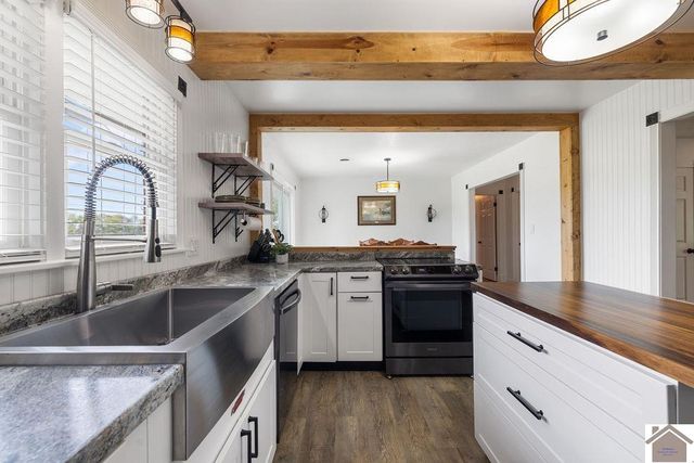 10256 E State Route 94, Murray, KY 42071