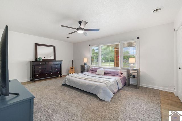 10256 E State Route 94, Murray, KY 42071