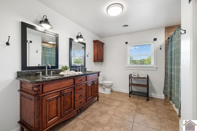 10256 E State Route 94, Murray, KY 42071