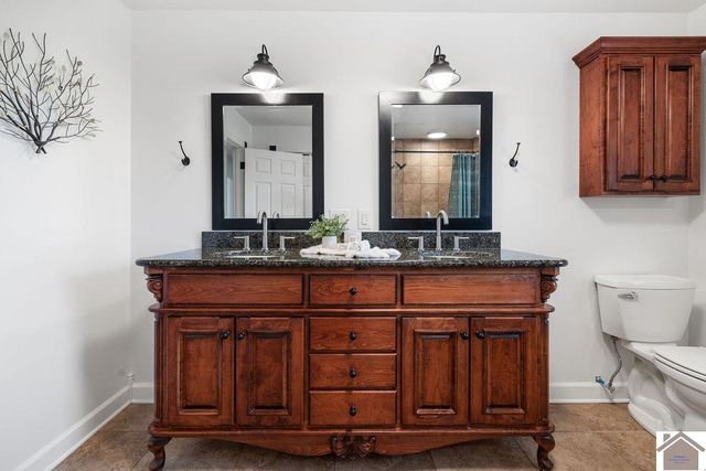 10256 E State Route 94, Murray, KY 42071