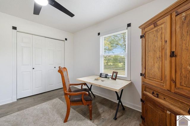 10256 E State Route 94, Murray, KY 42071