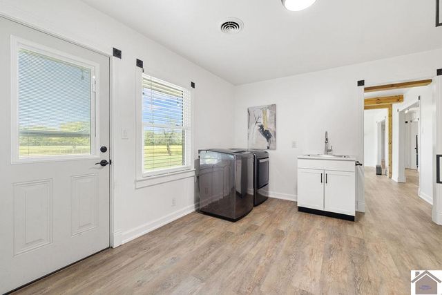 10256 E State Route 94, Murray, KY 42071