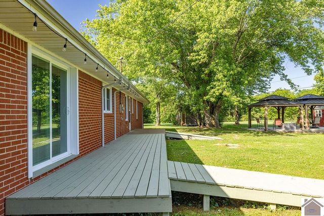 10256 E State Route 94, Murray, KY 42071