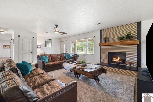 10256 E State Route 94, Murray, KY 42071