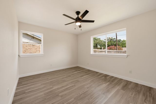 7528 Circle Drive, North Richland Hills, TX 76180