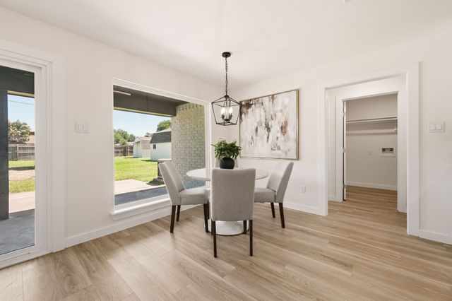 7528 Circle Drive, North Richland Hills, TX 76180