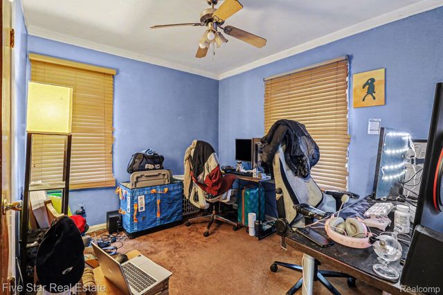 24691 Colgate Street, Dearborn Heights, MI 48125