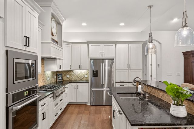 555 Curvatura, New Braunfels, TX 78132