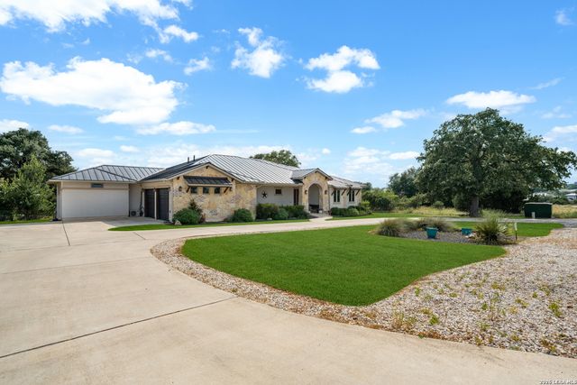 555 Curvatura, New Braunfels, TX 78132