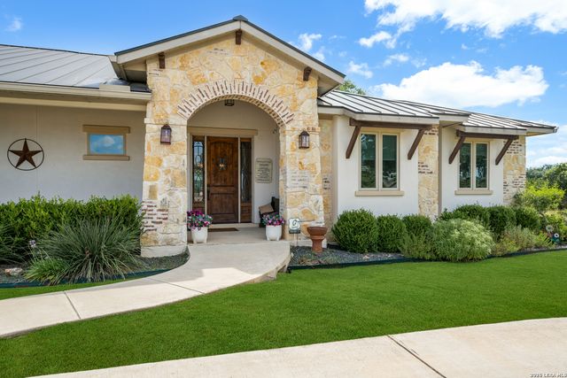 555 Curvatura, New Braunfels, TX 78132